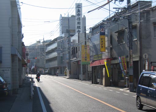 戸坂交番前信号